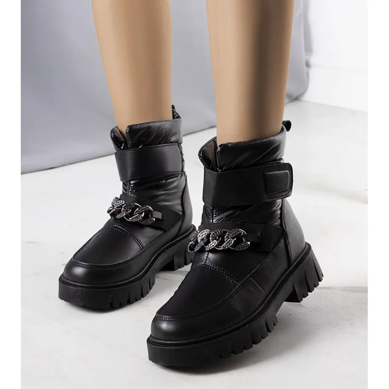 Ephraim chain black snow boots